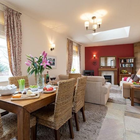 Mews Cottage Вітбі Екстер'єр фото